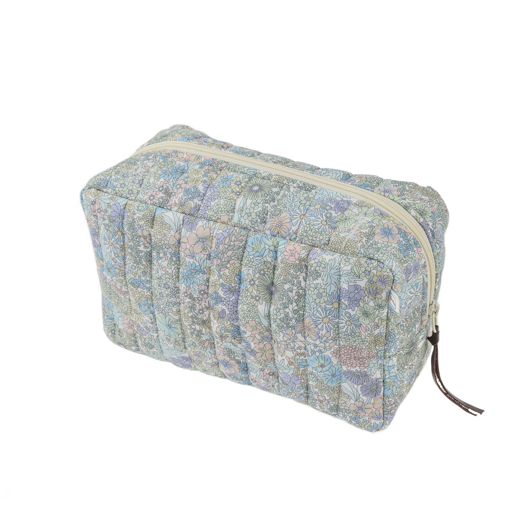 ESSENTIALS Pouch Square (M) Liberty Margaret Annie Pastel